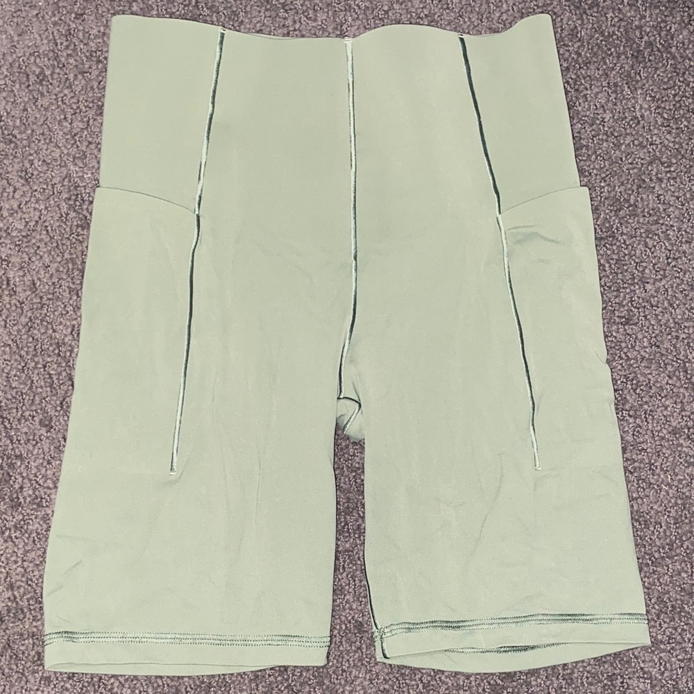 Offline by Aerie Women’s High-Rise Athletic Bike‎ Shorts in Sage Green w/pockets